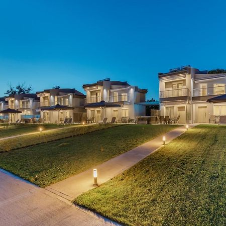 V Luxury Apartments Posidi Exterior photo