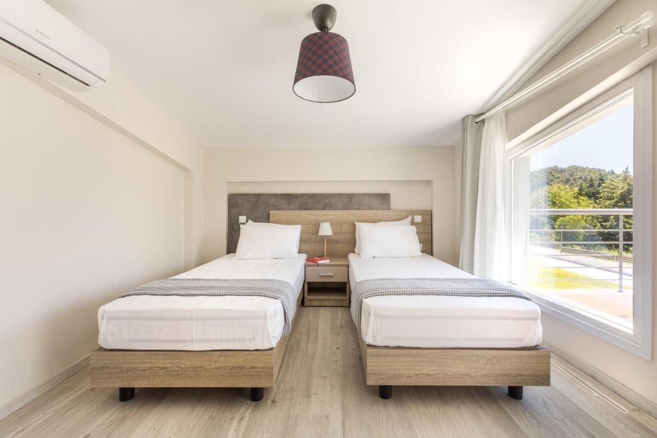 V Luxury Apartments Posidi Exterior photo