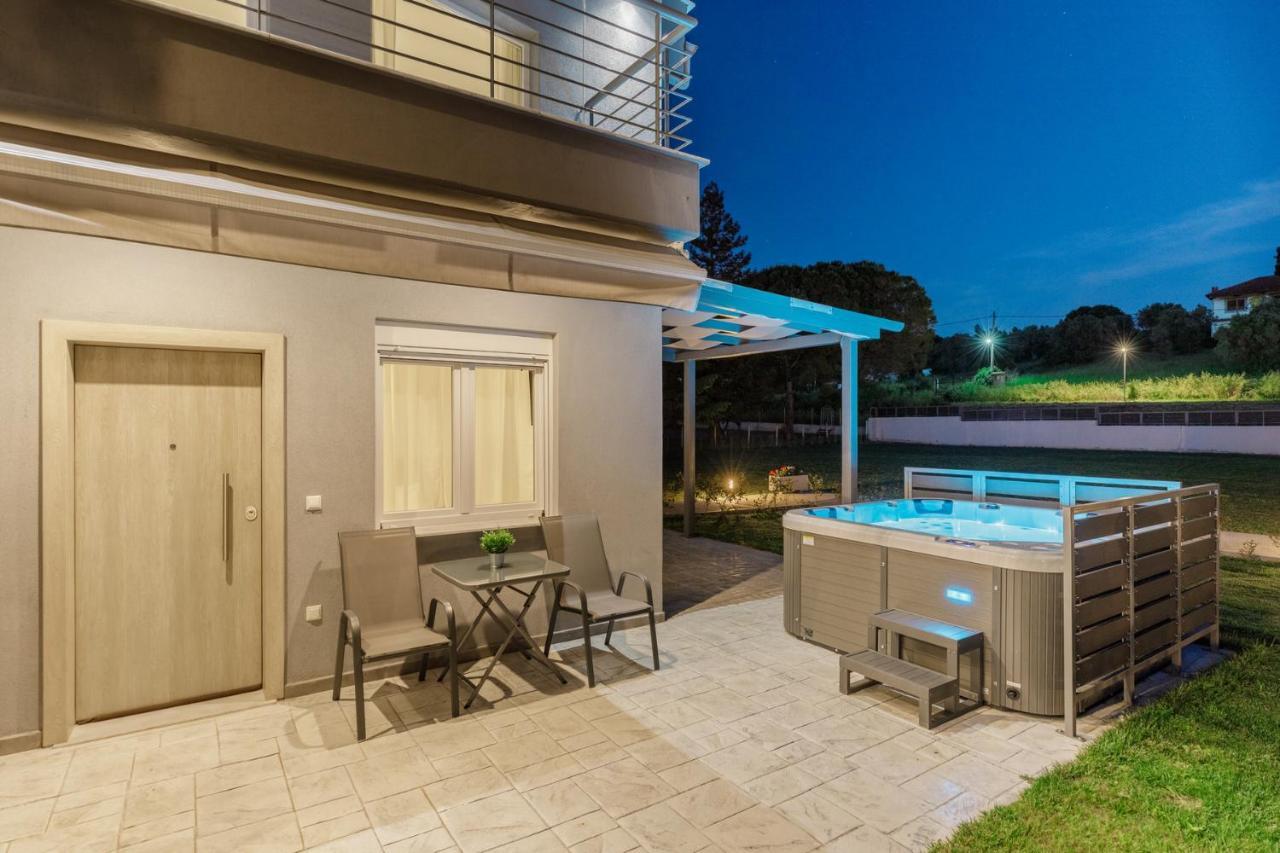 V Luxury Apartments Posidi Exterior photo