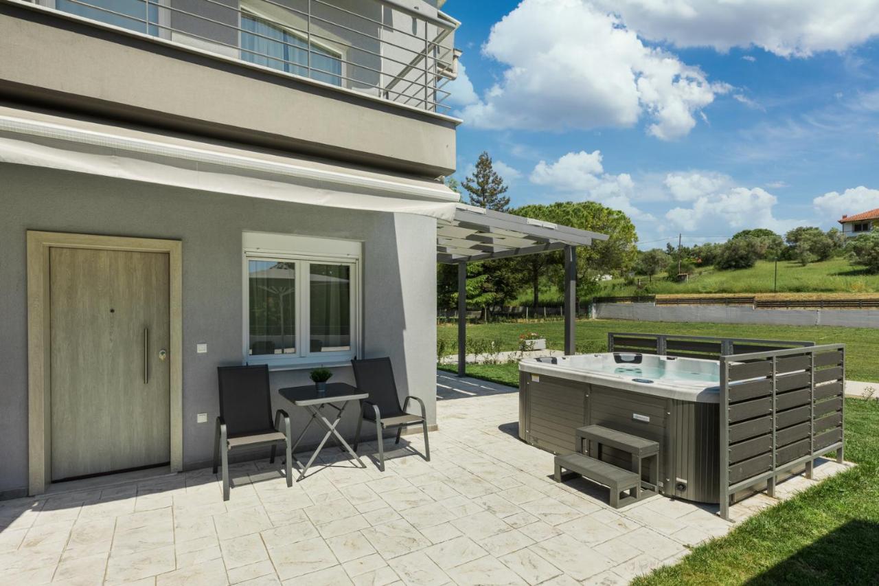 V Luxury Apartments Posidi Exterior photo